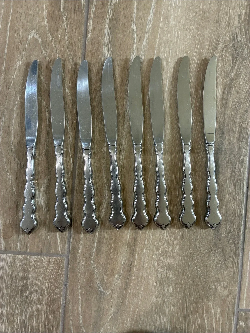 Oneida Silver Scalloped Handle Butter Knives, Set of 8